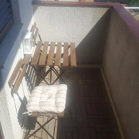 Active Apartment *