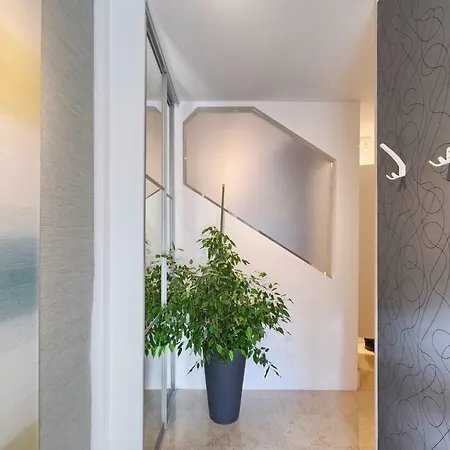 Apartment Active